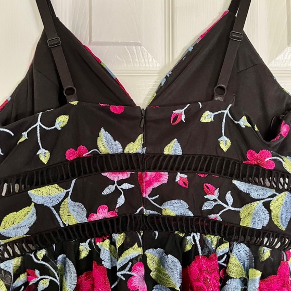 Nicole Miller Floral Embroidered Cocktail Dress - Picture 4 of 6